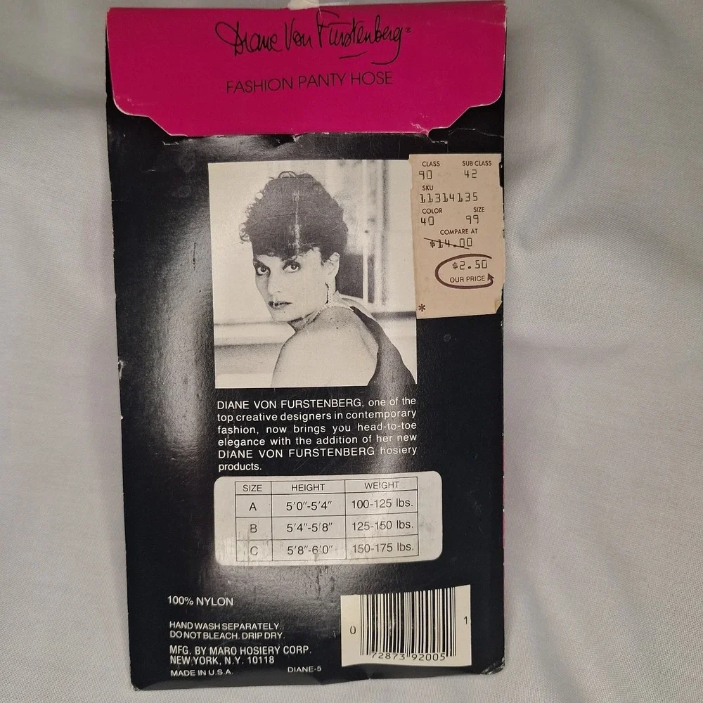 NOS 1980s Diane Von Furstenberg RED Size B Opaque Sheer Panty Hose Fashion 4480